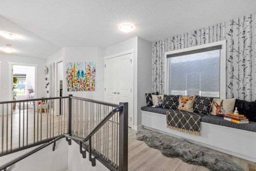 10 Cranbrook Hill Se, Calgary, AB - Indoor Photo Showing Other Room