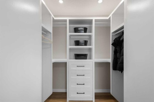 198 Silver Brook Road Nw, Calgary, AB - Indoor Photo Showing Other Room