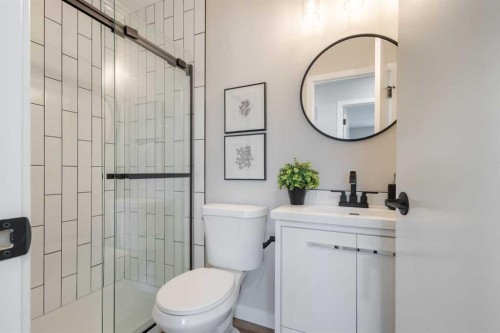 198 Silver Brook Road Nw, Calgary, AB - Indoor Photo Showing Bathroom