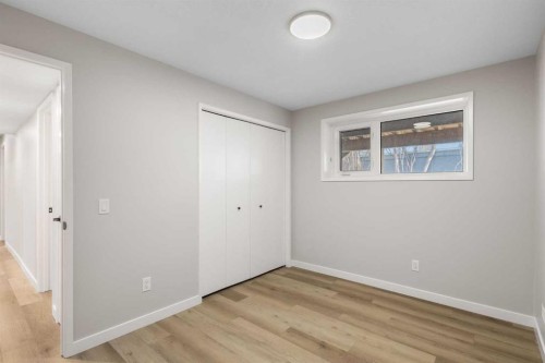 198 Silver Brook Road Nw, Calgary, AB - Indoor Photo Showing Other Room