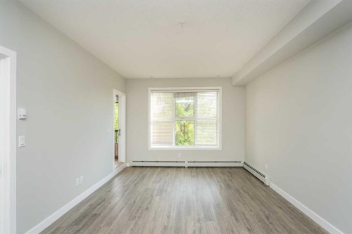 3218-95 Burma Star Road Sw, Calgary, AB - Indoor Photo Showing Other Room
