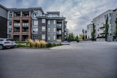 3218-95 Burma Star Road Sw, Calgary, AB - Outdoor With Balcony With Facade