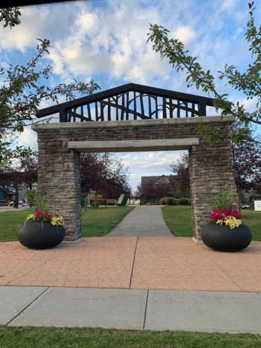 7 Panora Square Nw, Calgary, AB 