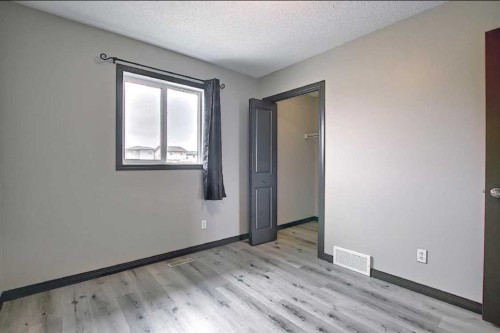 7 Panora Square Nw, Calgary, AB 