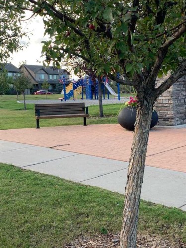 7 Panora Square Nw, Calgary, AB 