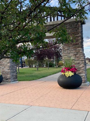 7 Panora Square Nw, Calgary, AB 