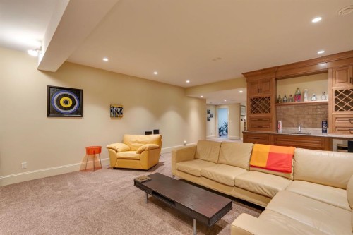 2609 7 Avenue Nw, Calgary, AB - Indoor Photo Showing Living Room