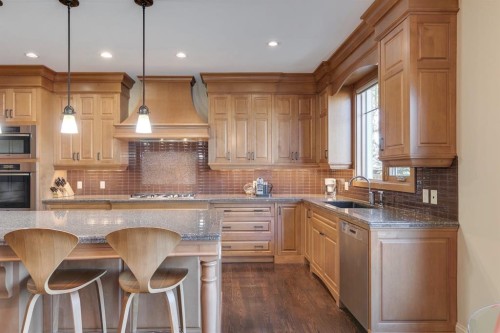 2609 7 Avenue Nw, Calgary, AB - Indoor Photo Showing Kitchen With Upgraded Kitchen