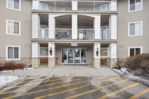 3214-6818 Pinecliff Grove Ne, Calgary, AB - Outdoor With Balcony With Facade