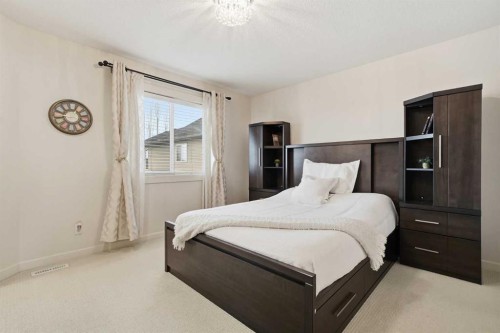 65 Sage Hill Landing Nw, Calgary, AB - Indoor Photo Showing Bedroom