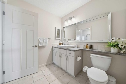 65 Sage Hill Landing Nw, Calgary, AB - Indoor Photo Showing Bathroom