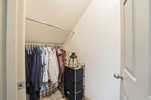 5 Greenview Way, Strathmore, AB - Indoor With Storage