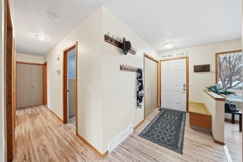 5 Greenview Way, Strathmore, AB - Indoor Photo Showing Other Room