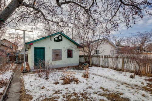 1747 2 Avenue Nw, Calgary, AB - Outdoor