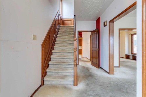 1747 2 Avenue Nw, Calgary, AB - Indoor Photo Showing Other Room