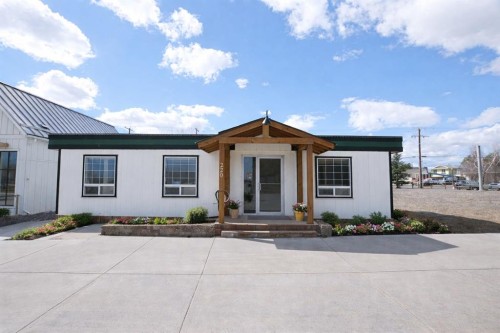 220 Main Street, Diamond Valley, AB 