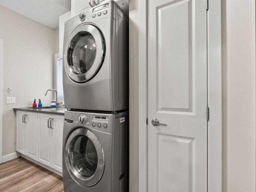 78 Auburn Glen Circle Se, Calgary, AB - Indoor Photo Showing Laundry Room