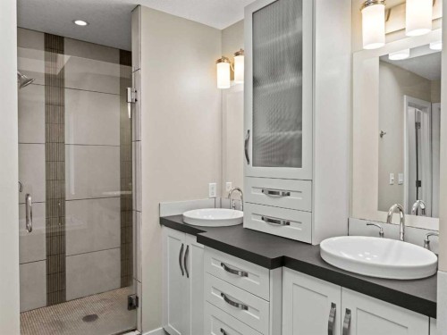 78 Auburn Glen Circle Se, Calgary, AB - Indoor Photo Showing Bathroom