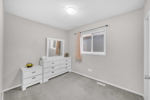144 Saddlecrest Place Ne, Calgary, AB - Indoor Photo Showing Other Room