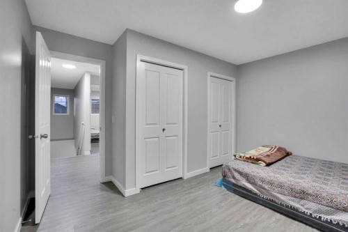 257 Saddlebrook Point Ne, Calgary, AB - Indoor Photo Showing Bedroom