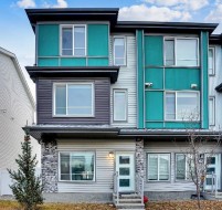 131 LUCAS Boulevard  Calgary, AB T3P 1H9