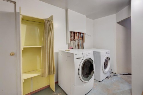 10211 5 Street Se, Calgary, AB - Indoor Photo Showing Laundry Room