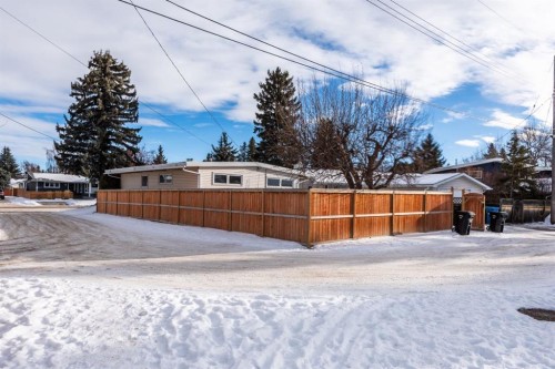 10211 5 Street Se, Calgary, AB - Outdoor