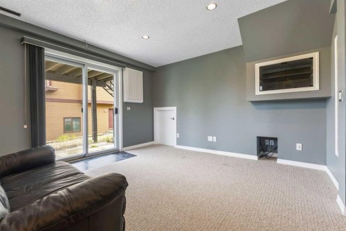 111 Edgebyne Crescent Nw, Calgary, AB - Indoor Photo Showing Other Room