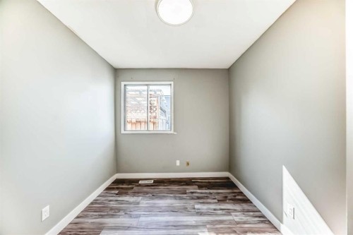 1201 53B Street Se, Calgary, AB - Indoor Photo Showing Other Room