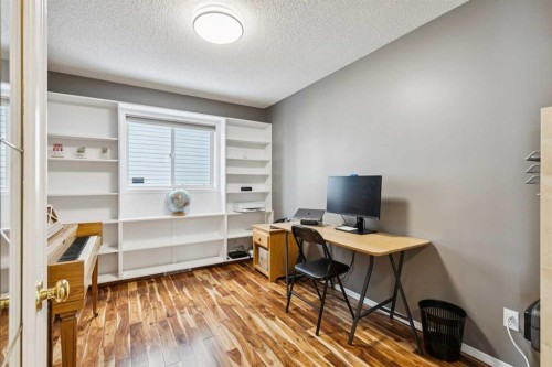 33 River Rock Crescent Se, Calgary, AB - Indoor Photo Showing Office