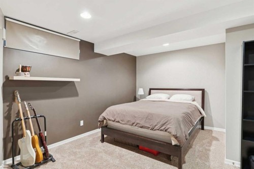 33 River Rock Crescent Se, Calgary, AB - Indoor Photo Showing Other Room