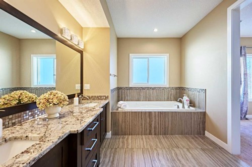 2817 23A Street Nw, Calgary, AB - Indoor Photo Showing Bathroom