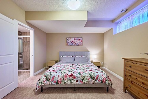 2817 23A Street Nw, Calgary, AB - Indoor Photo Showing Bedroom