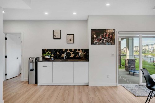 1315 Bayside Drive Sw, Airdrie, AB - Indoor Photo Showing Other Room