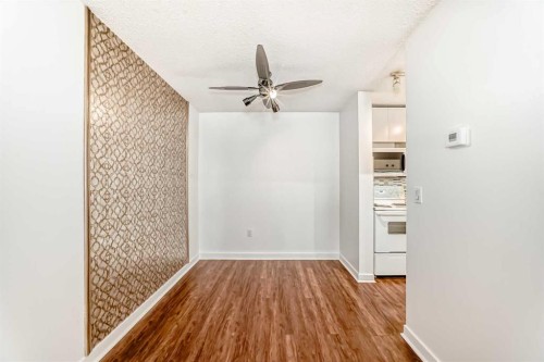 208-20 Dover Point Se, Calgary, AB - Indoor Photo Showing Other Room