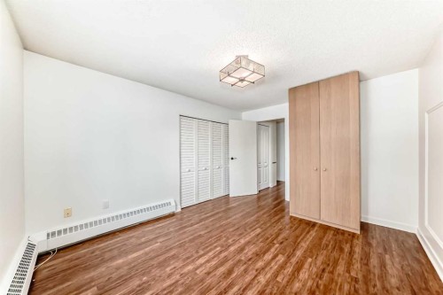 208-20 Dover Point Se, Calgary, AB - Indoor Photo Showing Other Room