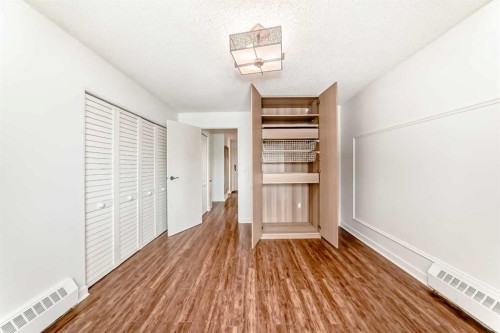 208-20 Dover Point Se, Calgary, AB - Indoor Photo Showing Other Room