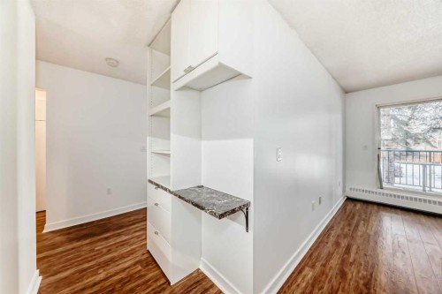 208-20 Dover Point Se, Calgary, AB - Indoor Photo Showing Other Room