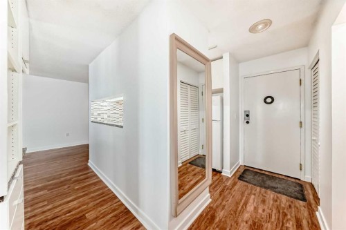 208-20 Dover Point Se, Calgary, AB - Indoor Photo Showing Other Room