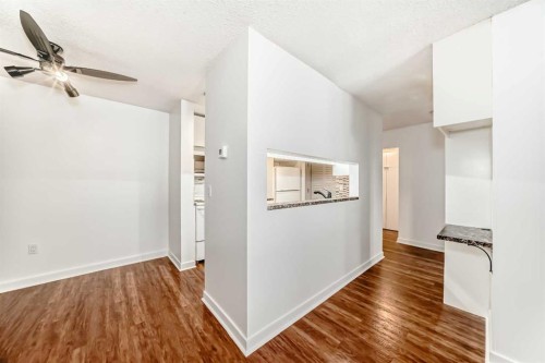 208-20 Dover Point Se, Calgary, AB - Indoor Photo Showing Other Room