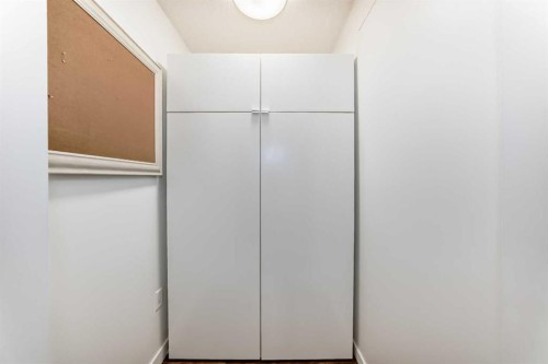 208-20 Dover Point Se, Calgary, AB - Indoor Photo Showing Other Room