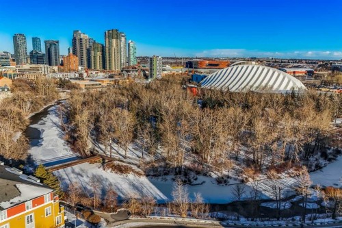 301-208 Holy Cross Lane Sw, Calgary, AB - Outdoor With View