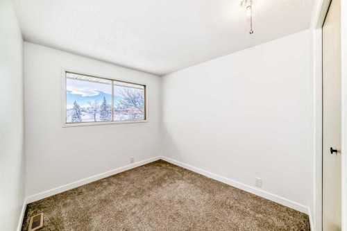 51A Fonda Green Se, Calgary, AB - Indoor Photo Showing Other Room