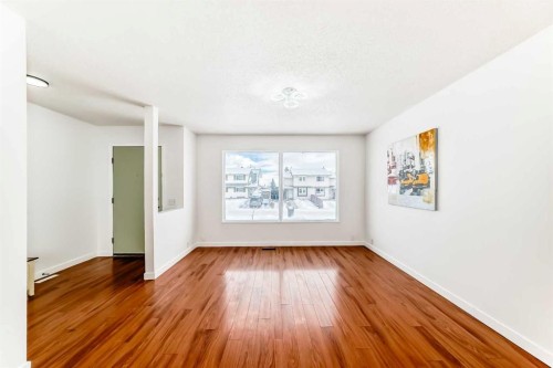 51A Fonda Green Se, Calgary, AB - Indoor Photo Showing Other Room