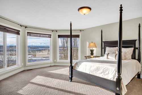 106 Cranleigh Terrace Se, Calgary, AB - Indoor Photo Showing Bedroom