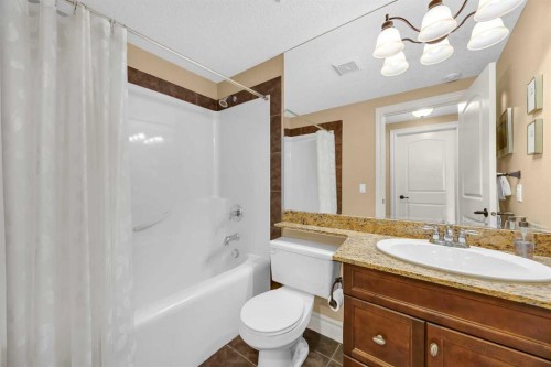 106 Cranleigh Terrace Se, Calgary, AB - Indoor Photo Showing Bathroom