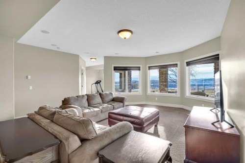 106 Cranleigh Terrace Se, Calgary, AB - Indoor Photo Showing Living Room