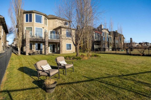 106 Cranleigh Terrace Se, Calgary, AB - Outdoor