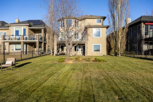 106 Cranleigh Terrace Se, Calgary, AB - Outdoor