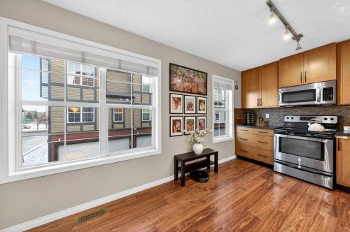 303 New Brighton Villas Se, Calgary, AB - Indoor Photo Showing Kitchen